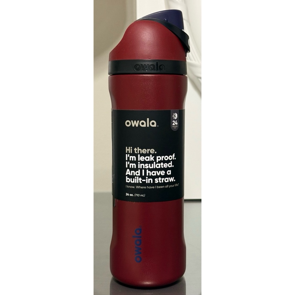 Owala FreeSip‎ 24oz Stainless Steel Water Bottle, BURGUNDY BAY